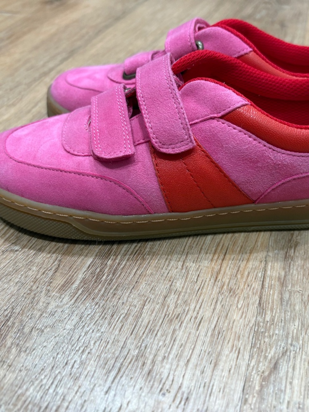 Mini Boden Low Top Velcro Sneakers size 12 us (30 eu)